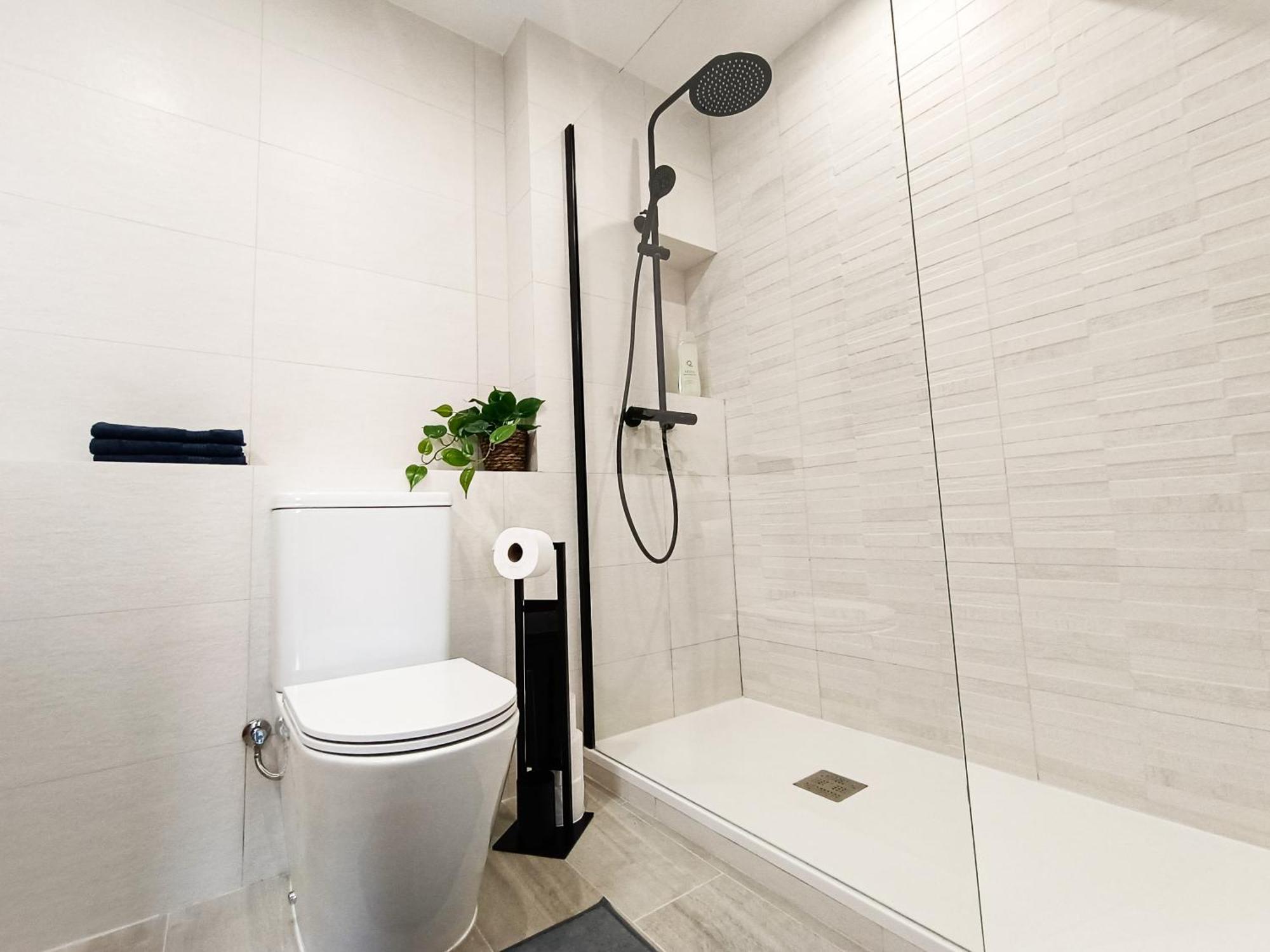 Madrid Private Rooms - Ferrer Екстериор снимка