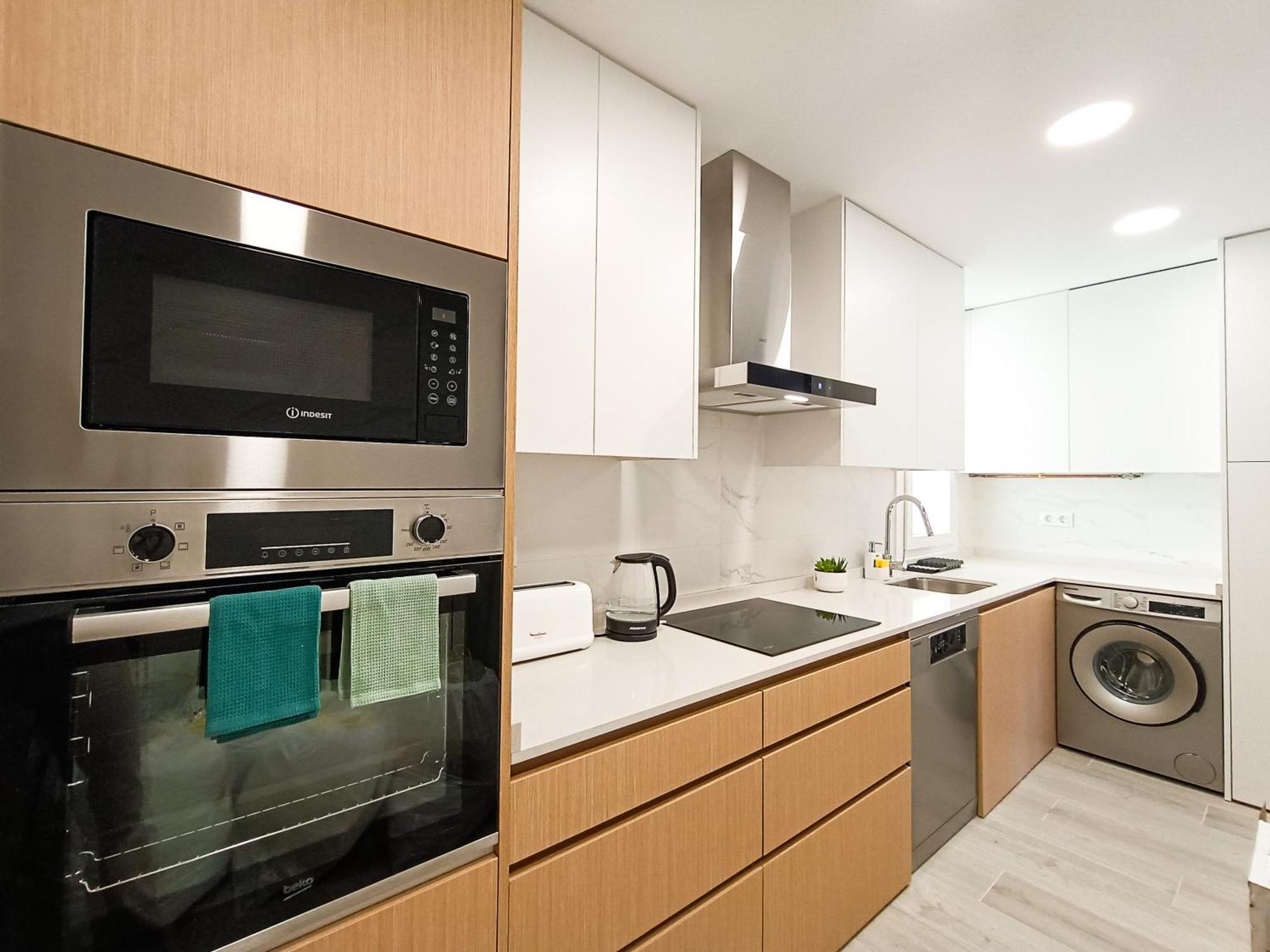 Madrid Private Rooms - Ferrer Екстериор снимка